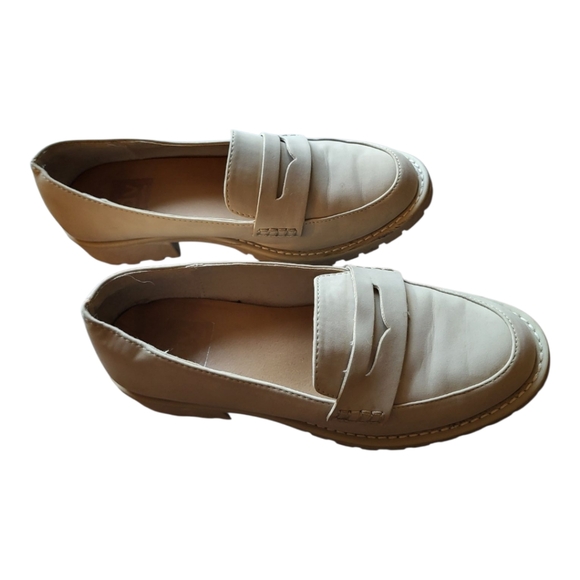 DV by Dolce Vita Cream Catalina Flats with Chunky Sole - Size 7.5 - Picture 2 of 5